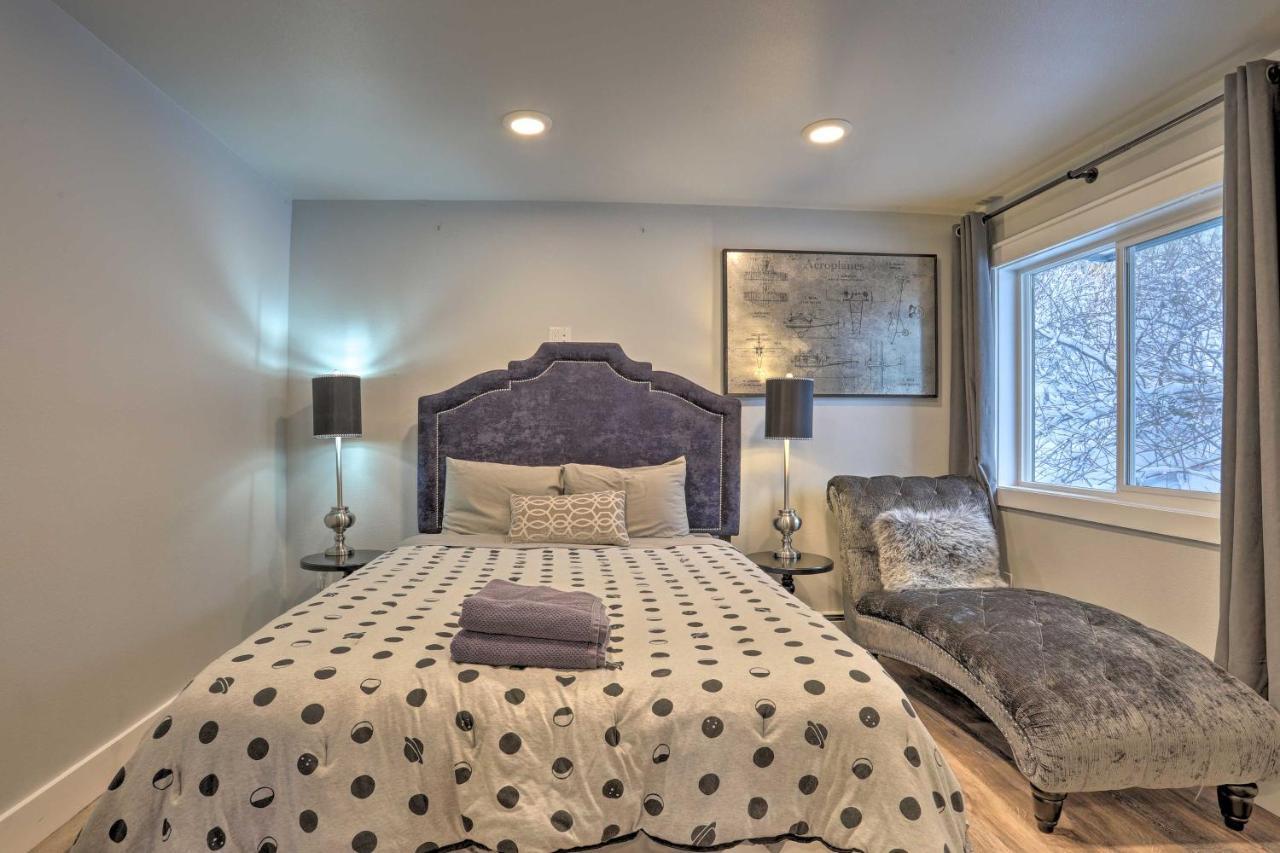 شقة Modern Anchorage Getaway, Steps From Coastal Trail المظهر الخارجي الصورة